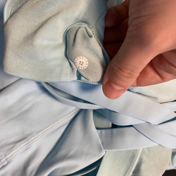 Energy Tank - Lululemon - Picture 3 of 5